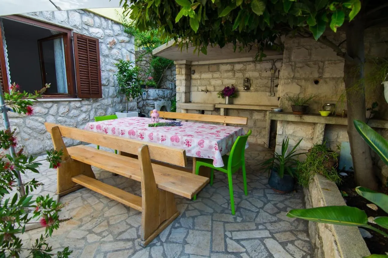Apartment Mali Losinj 8093B