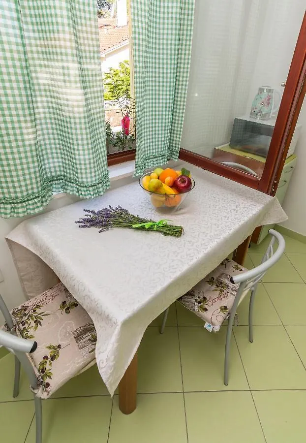 Apartment Mali Losinj 8093B 0*,