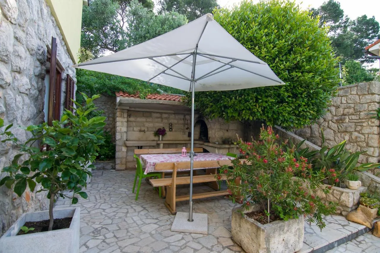 Apartment Mali Losinj 8093B 0*,